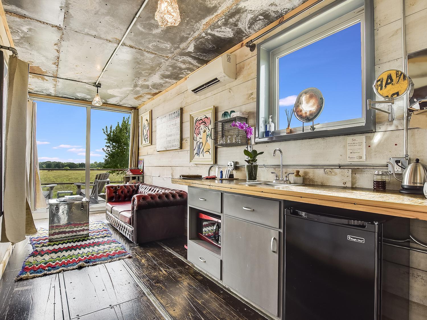 Flophouze Shipping Container Hotel Round Top Bagian luar foto